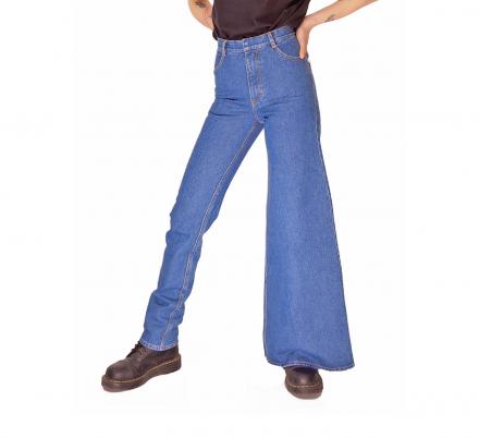 You Can Now Get Asymmetrical Jeans If You Can't Decide Between Skinny Jeans and Wide Leg Jeans