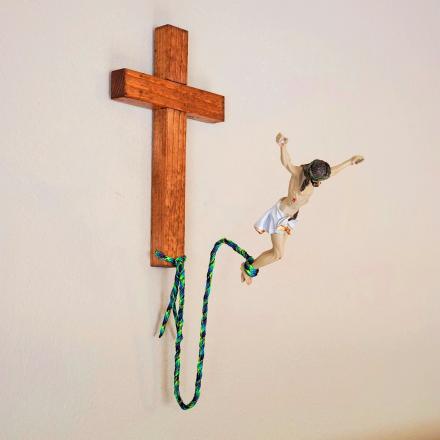 This Bungee Jumping Jesus Is Perfect For a Religious Person With a Sense Of Humor