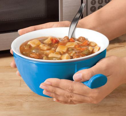 This Cool Touch Bowl Lets You Actually Touch It After Microwaving