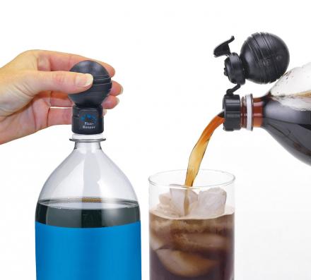 Fizz Keeper: A Bulb Pump Cap That Keeps Your Soda Fresh