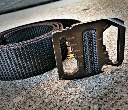 Kool Tool Belt: A Belt Buckle With Tools On It