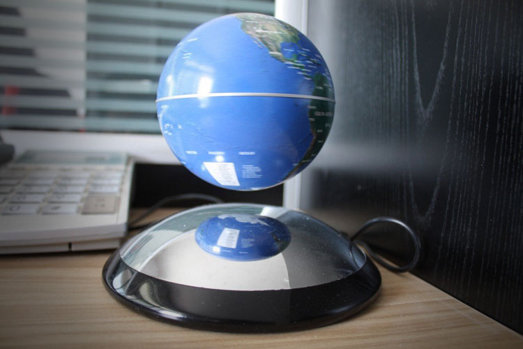Magnetic Hovering Globe