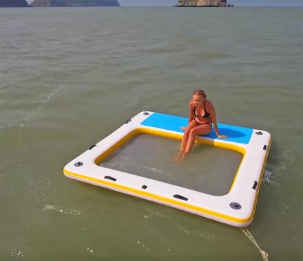 Lounge Raft Deck: A 4-Person Floating Wet Lounge