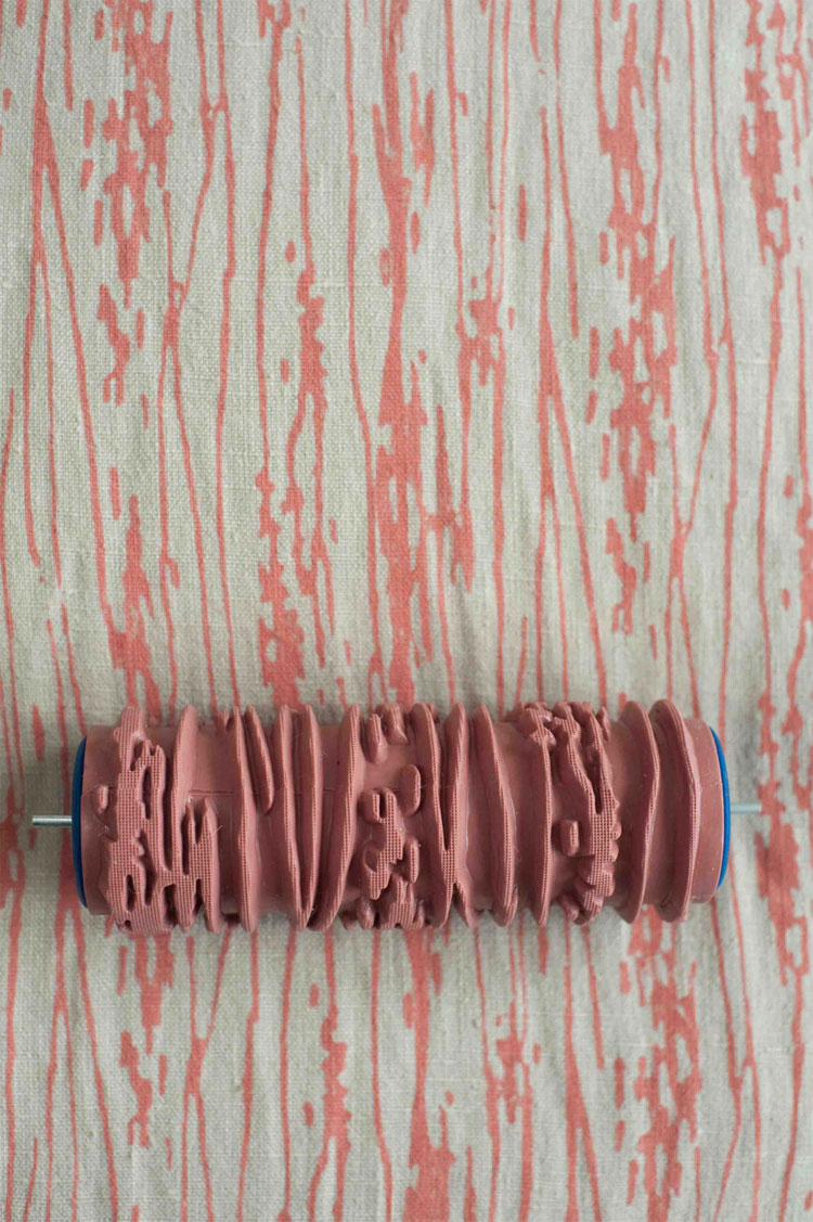 roller paint patterned rollers pattern painting painted looks patterns walls roll textured using bark wood paints diy creates bathroom interesting