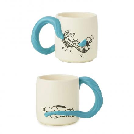 These Peanuts Blanket Handle Coffee Mugs Are A Must-Have for Snoopy Fans