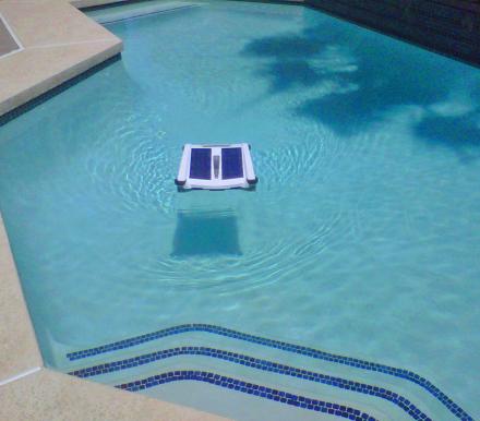 Solar Breeze Solar Powered Robotic Pool Skimmer