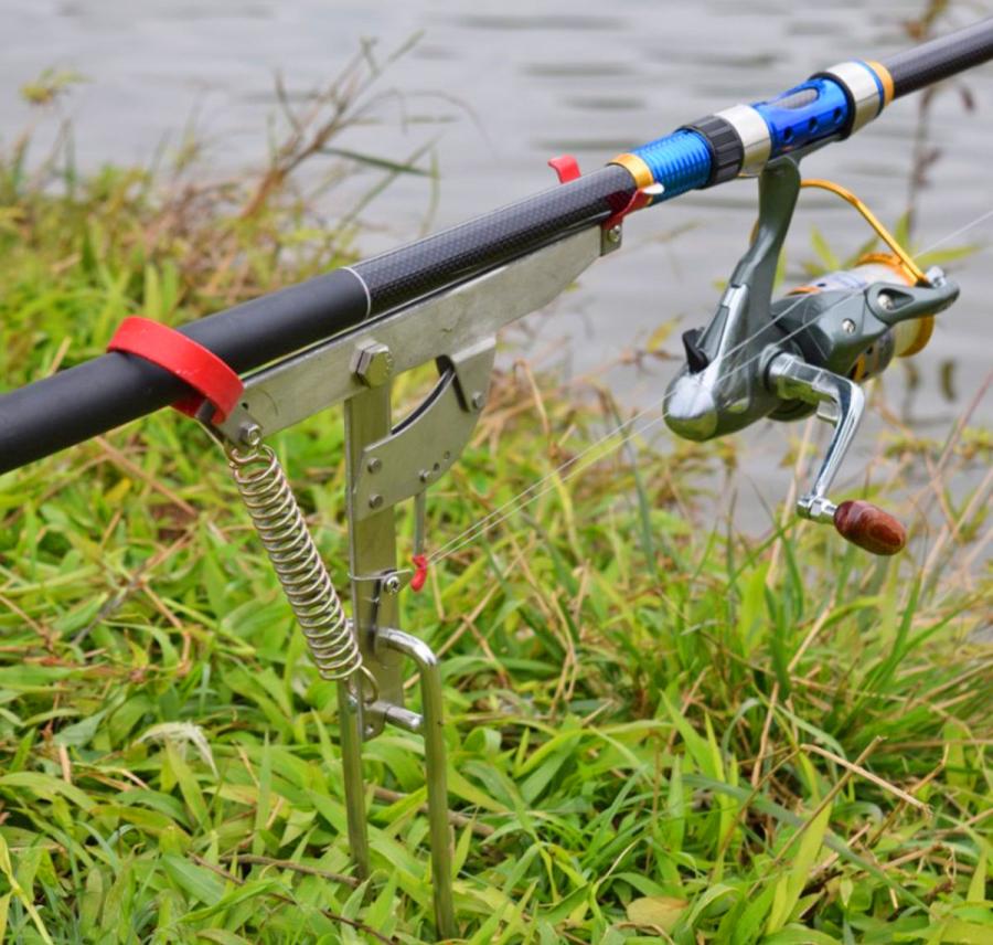 Spring Fishing Rod Holder Automatically Pulls Back When