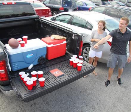 Tailgate Pong Installs Onto Your Truck's Tailgate for Outdoor Beer Pong