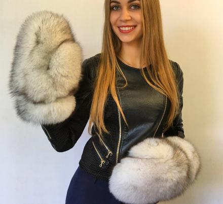 These Giant Fur Mittens Should Ensure Your Hands Stay Warm This Winter