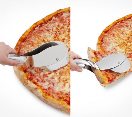 This Pizza Cutter Doubles as a Pizza Server
