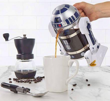 This R2-D2 Coffee Press Lets You Start Your Day In True Geeky Fashion