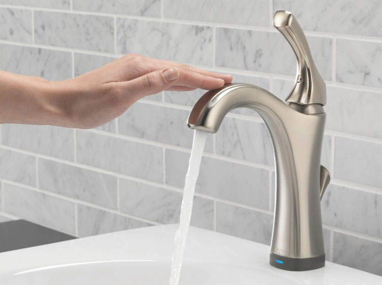 Delta Addison Touch2O Kitchen Faucet