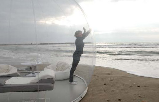 Bubble Tent - Transparent Bubble Tent Lets You Fall Asleep Under The Stars