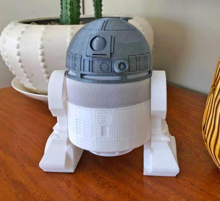 There's Now a Smart Speaker Mount That Will Turn Your Amazon Echo Dot Into R2-D2