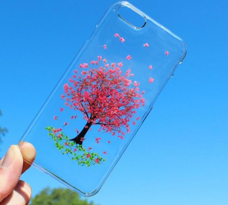 iPhone Cases Made From Real Pressed Flowers