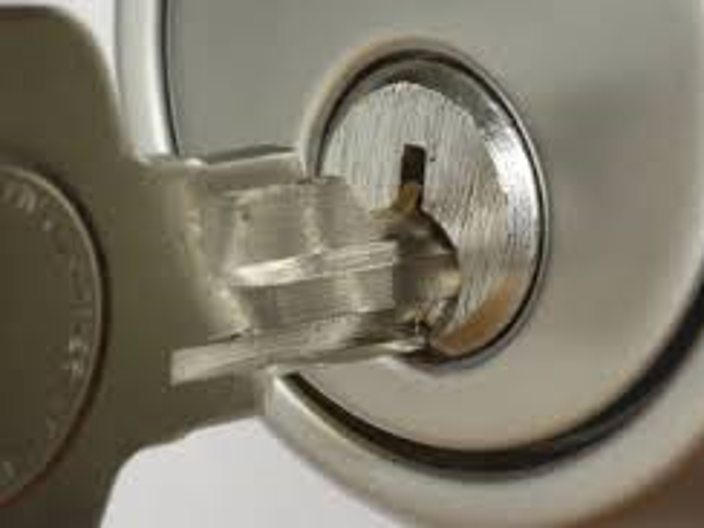 Schlage and Kwikset Killer Key Lockout Key For Landlords