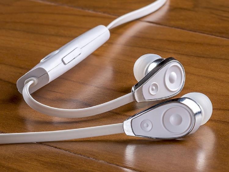 Wireless Bluetooth Ear Bud Headphones