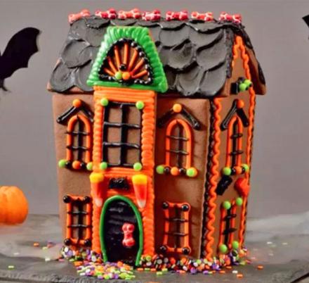 You Can Now Get A Haunted House Cookie Kit