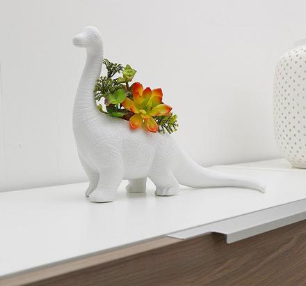 Aplantasaurus: Dinosaur Shaped Planter