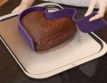 Baking Ribbon Lets You Bake Any Shape