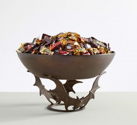 These Bat and Spider Halloween Bowls Are The Ultimate Way To Display Your Candy