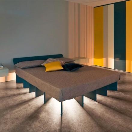 This Glowing Beam Bed Makes It Look Like You're About To Be Abducted By Aliens