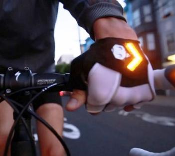 Bicycle Gloves With Turn Signals