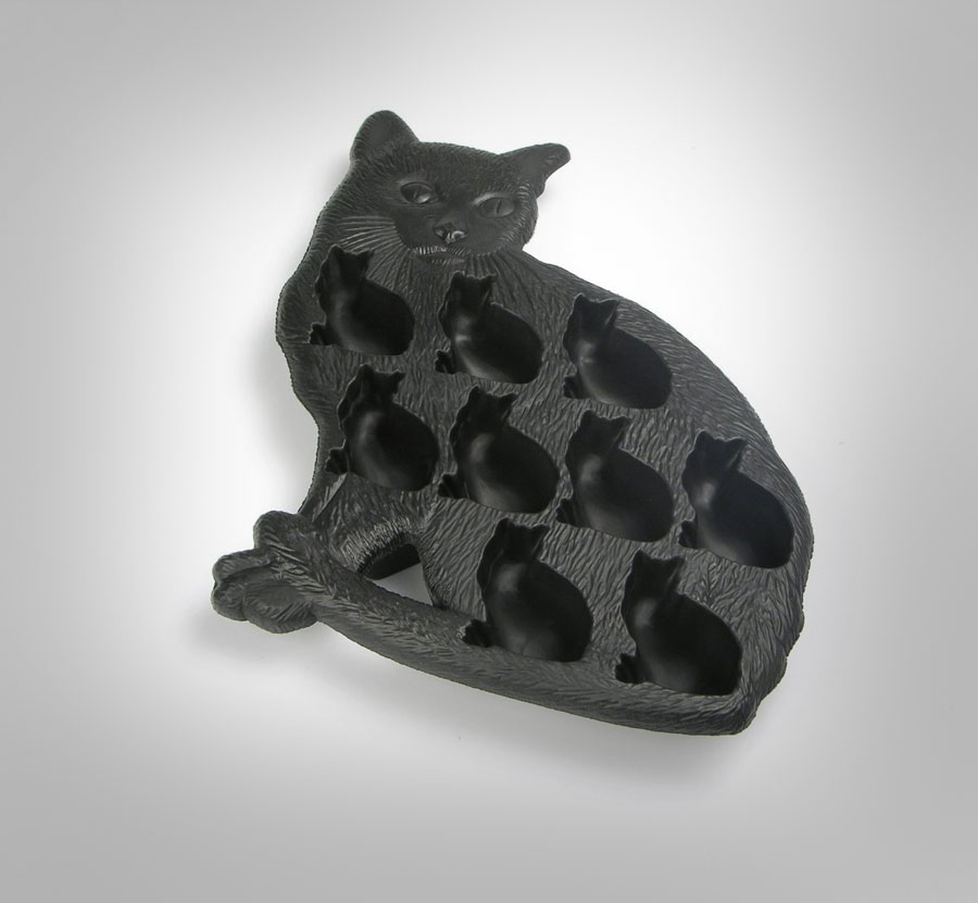 Cat Shaped Ice Cube Tray - Fairly Odd Novelties - Fun & Cute Animal Replica  Mold - Perfect for Cat Lovers, Black, 4 Pack