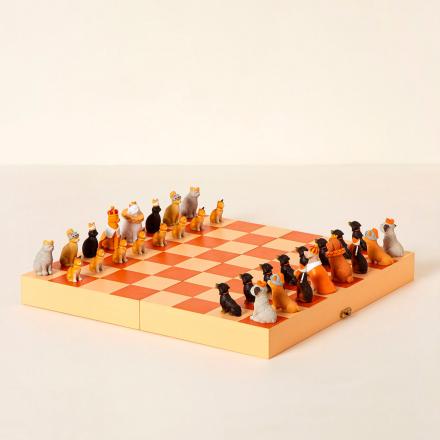 This Dogs vs Cats Chess Set Lets You Pit Kitties Vs Pooches