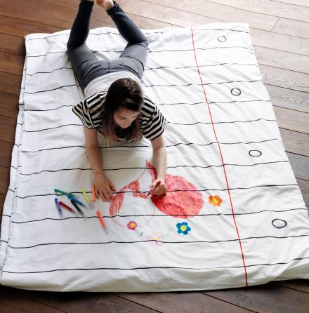 Doodle Duvet Lets You Draw On Your Bed