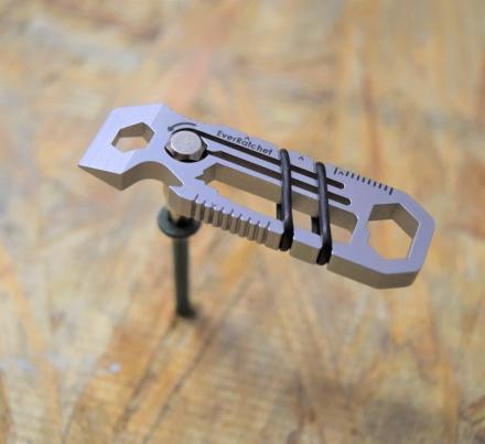 EverRatchet: Tiny Ratchet Multi-Tool Key-Chain