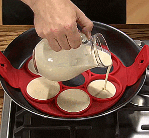 Flippin' Fantastic Makes and Flips 7 Pancakes at a Time