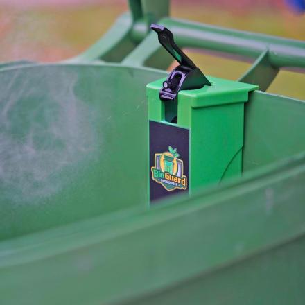 This Garbage Can Deodorizer Attaches To Any Trash Bin, Sprays When You Close The Lid