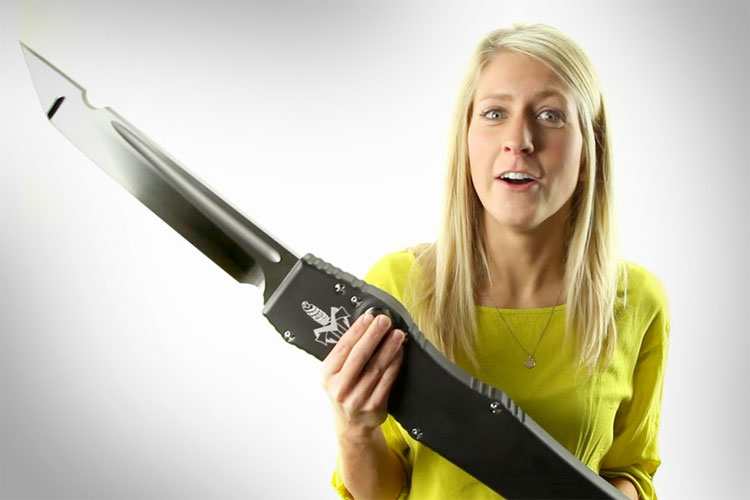 Giant Switchblade Measures a Massive 2.5 Feet Long