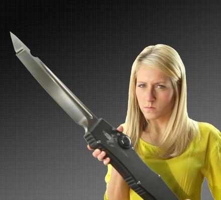 This Giant Switchblade Measures a Massive 2.5 Feet Long