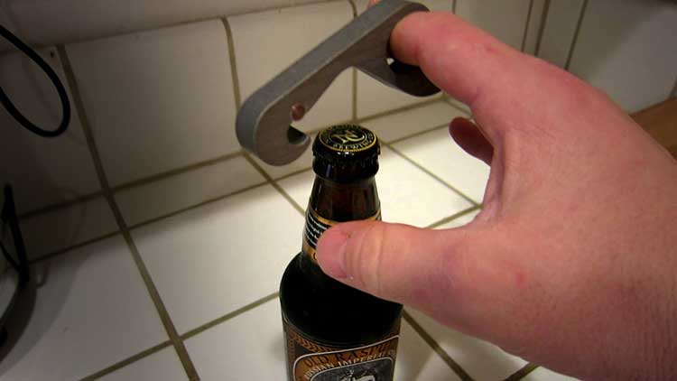 GrabOpener : One-handed Bottle Opener (Red)