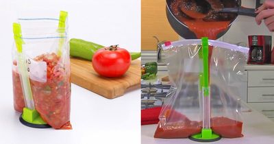 This Hands-Free Ziploc Bag Holder Helps You Easily Bag-Up Your Leftovers