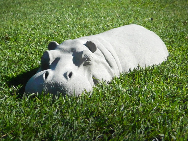 Hippo Lawn Sculpture
