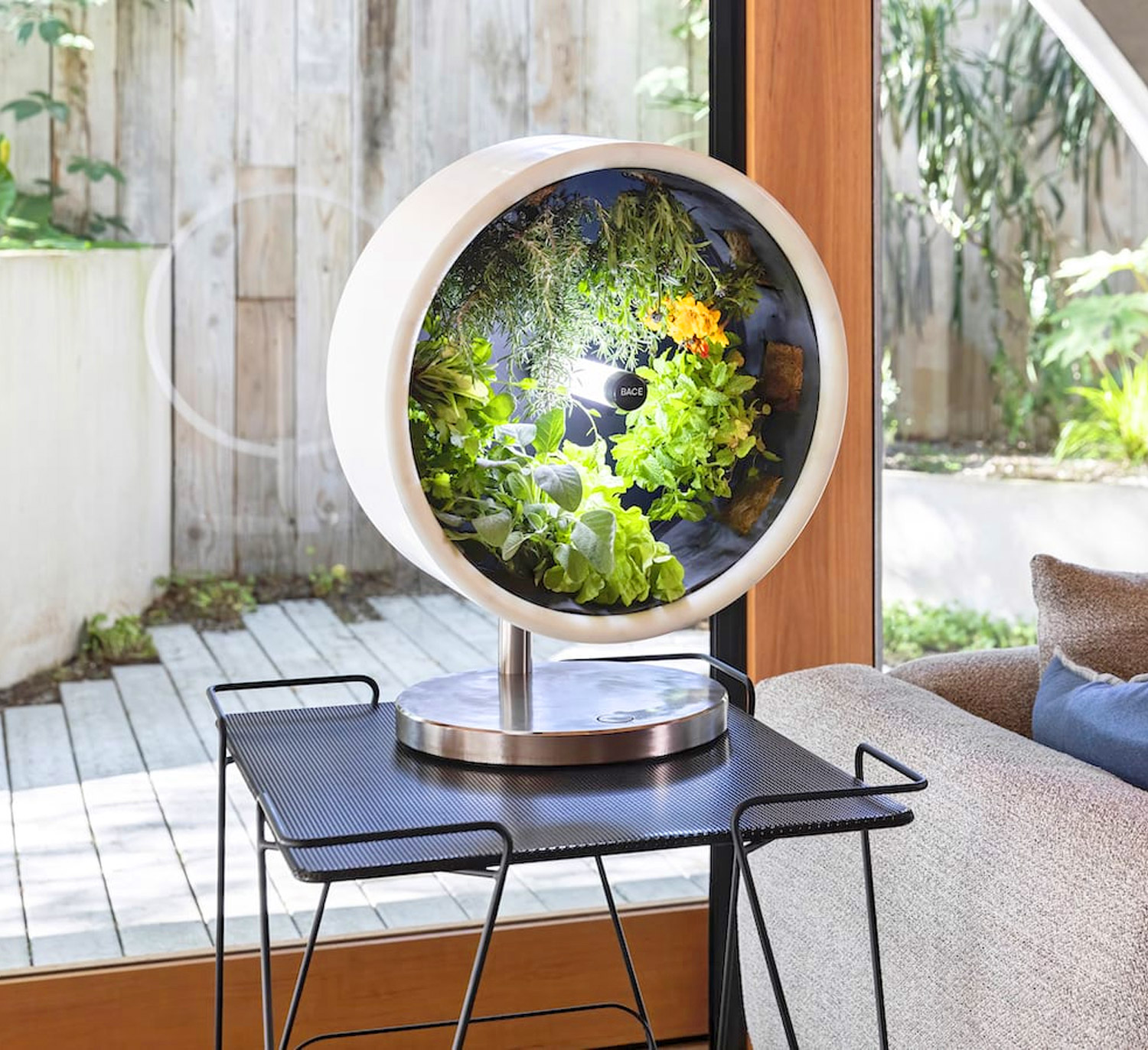 Incredible Rotating Nasa Inspired Indoor Garden Provides Full