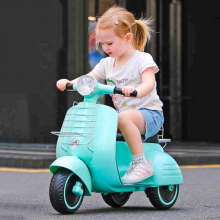 This Kids Mini Electric Vespa Is a Tiny Replica Of The Italian Scooter