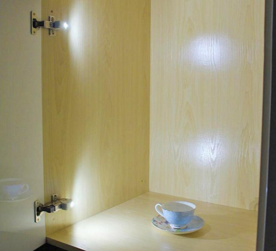 Interior cabinet lighting