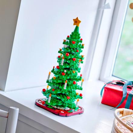 How To Make A DIY LEGO Christmas Tree Build - Seeing Dandy Blog