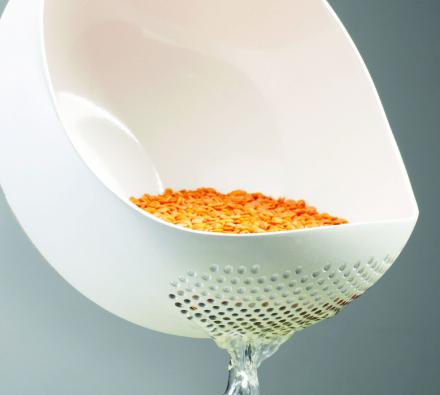Multi-Function Bowl With Integrated Colander