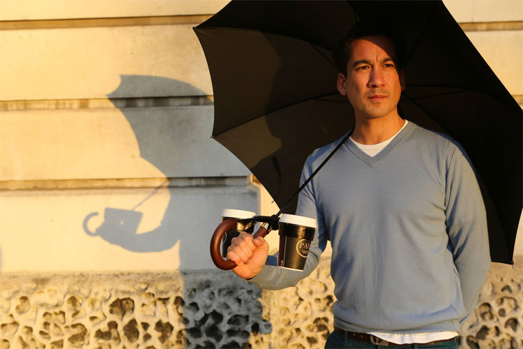 Umbrella Holds Your Cups For You, This umbrella has an unspillable cup  holder. ☂️, By Inventions Insider