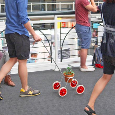 This Plant Stroller Lets You Take Your Home Vegetation For a Walk Around Town