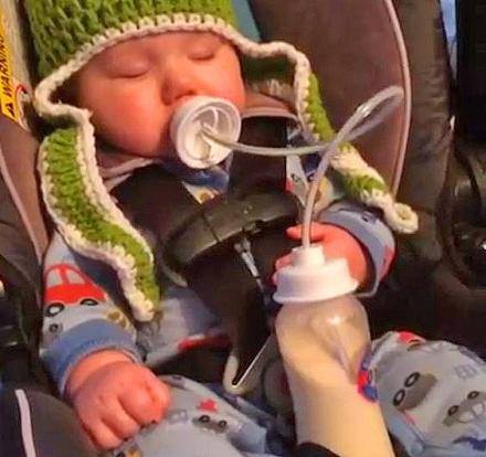 Podee: Hands-Free Baby Bottle Feeder System