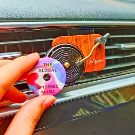 MAKE IT SPIN Turntable Car Air Freshener Air Outlet Aromatherapy Aroma Car  Perfume Diffuser Record Player 3 Scented Pieces 