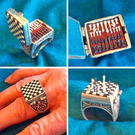 This Incredible Ring Chess Board Opens Up Like a Briefcase Where All The Pieces Are Stored