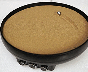 Sandscript: A Magnetic Ball That Draws In Sand All By Itself