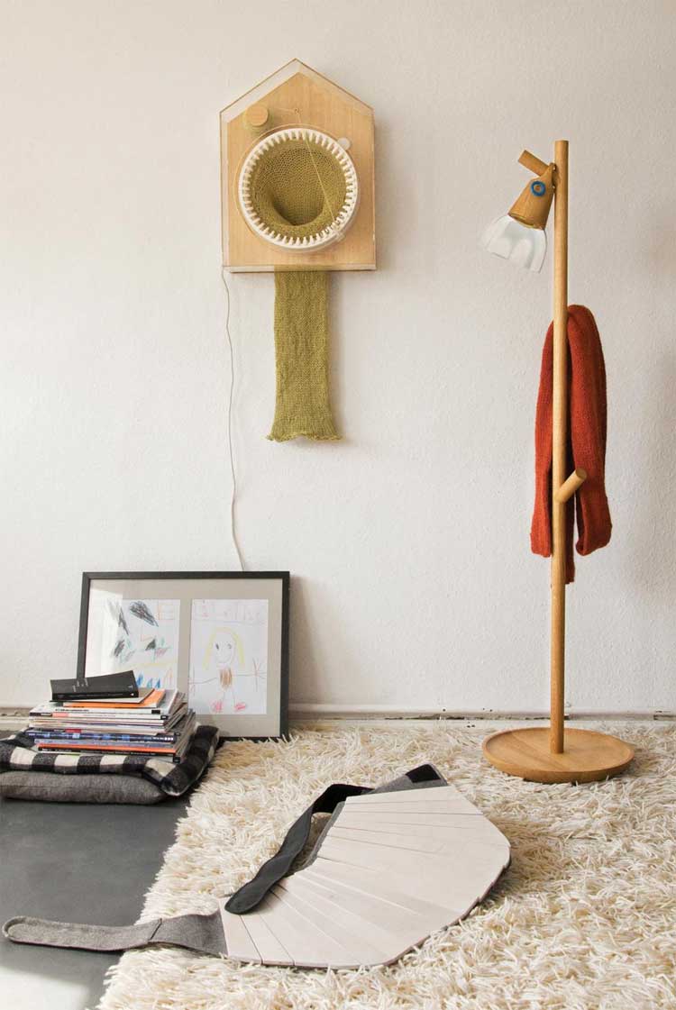 Scarf Knitting Clock 1